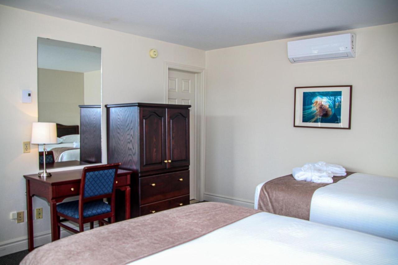 Hotel Les Trois Soeurs แปร์เซ ภายนอก รูปภาพ