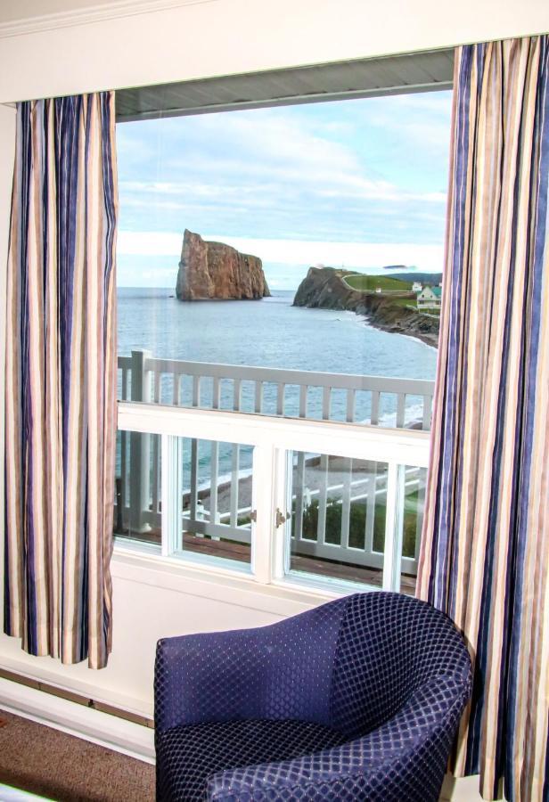 Hotel Les Trois Soeurs แปร์เซ ภายนอก รูปภาพ